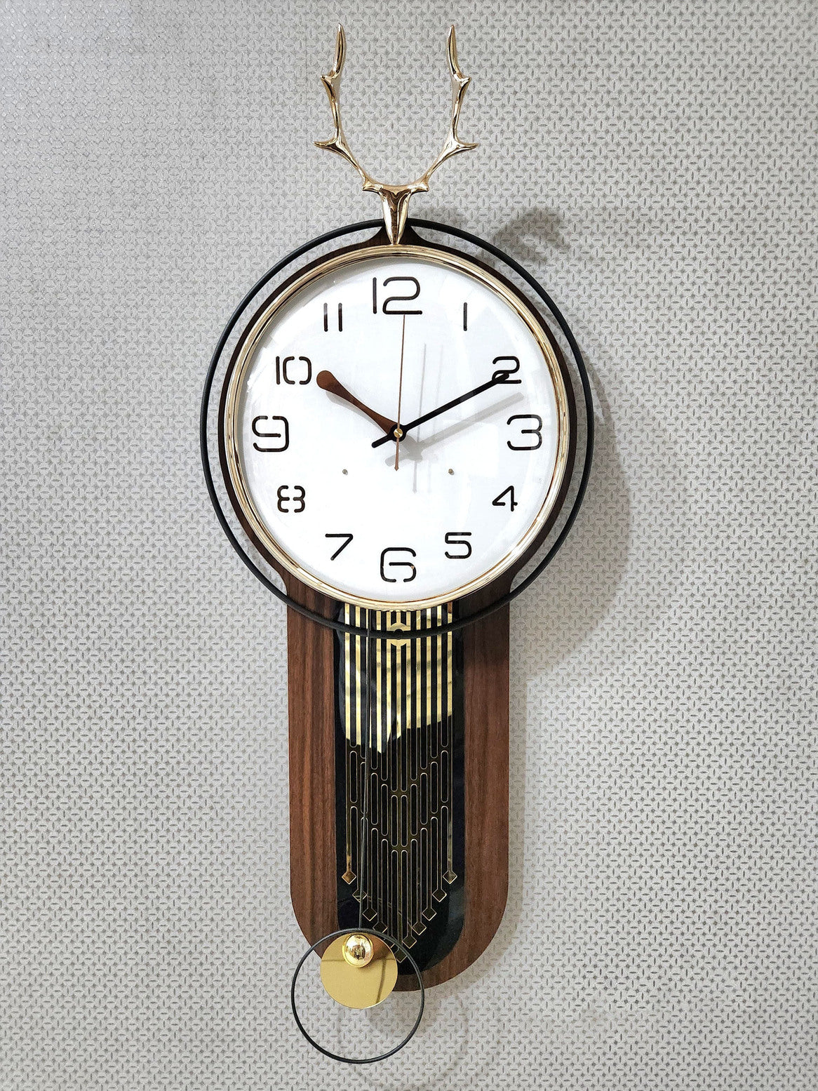 Metal Wall Clocks Vintage Deer Antler Design Pendulum Wall Clock