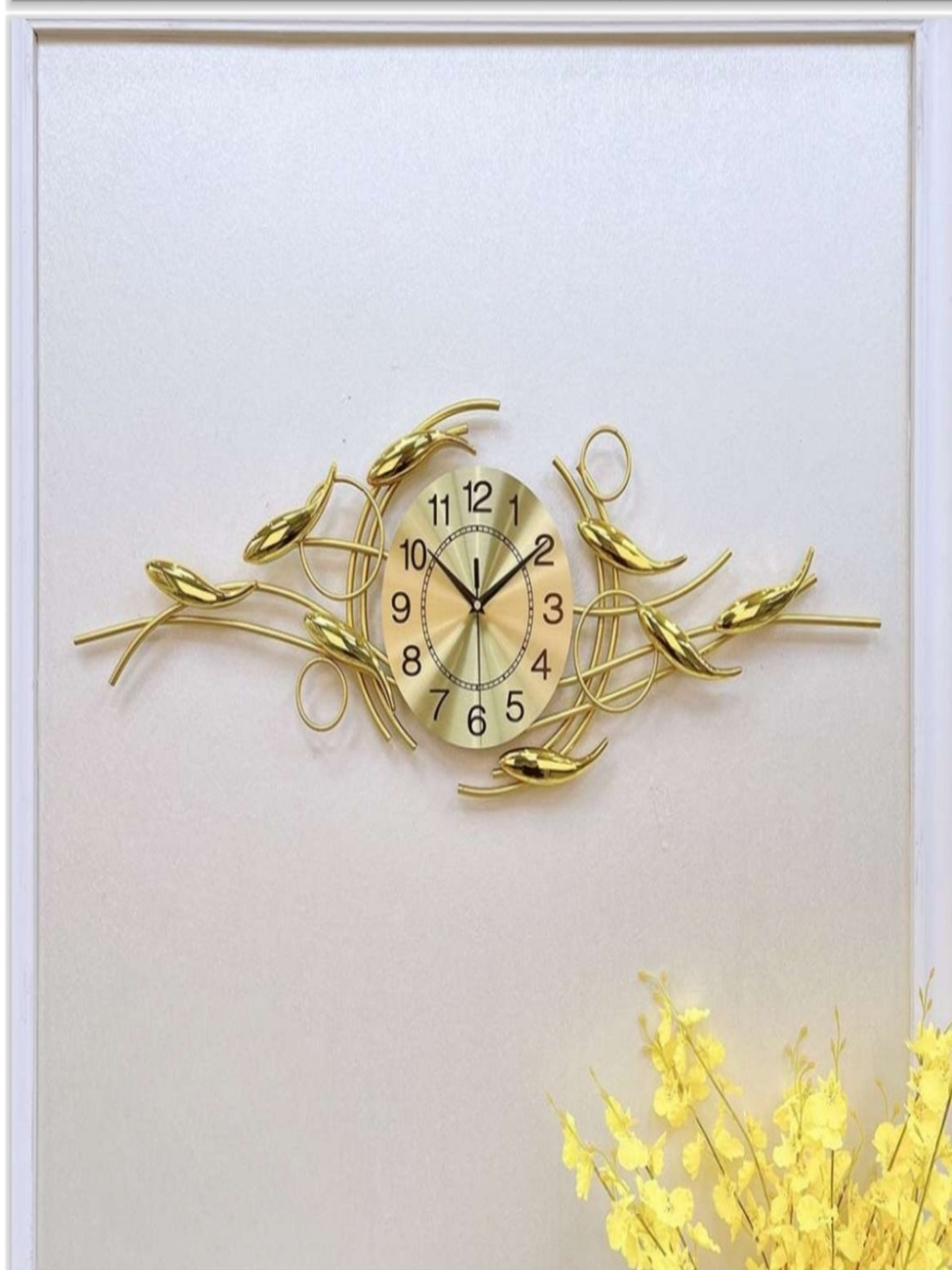 Metal Wall Clocks Minimalist Golden with Leaf Design Modern Luxury Decorative Timepiece for Living Room, Hall & Office