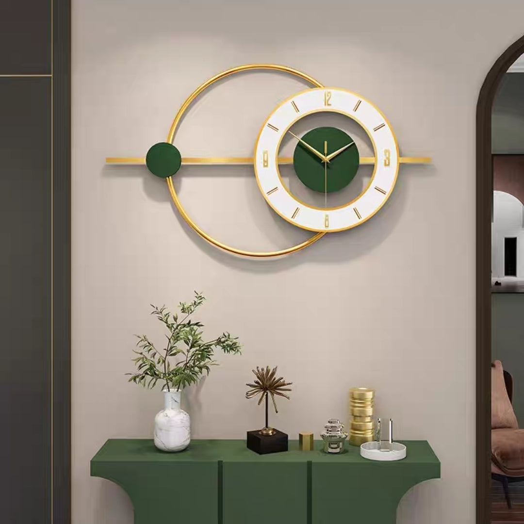 Modern Metal Wall Clock – Emerald Elegance