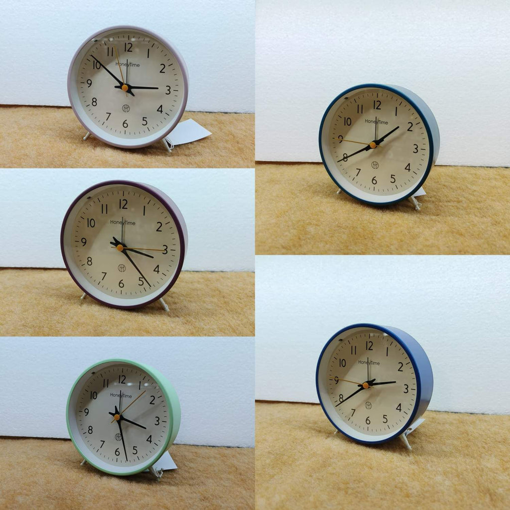 Table Clock Modern Round Analog Alarm Clock with Colored Bezel